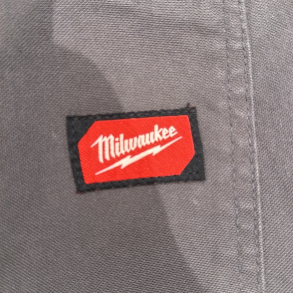 Men’s - excellent condition gray Milwaukee work pants, 38 x 32 - Picture 3 of 4